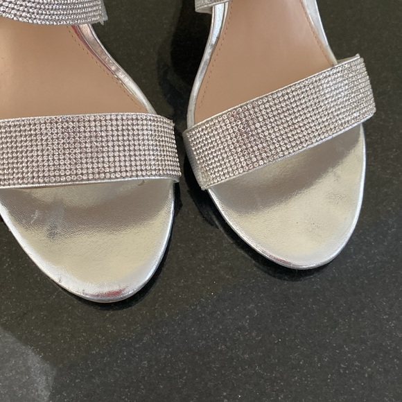 Kelly and Katie silver high heels - Picture 5 of 6